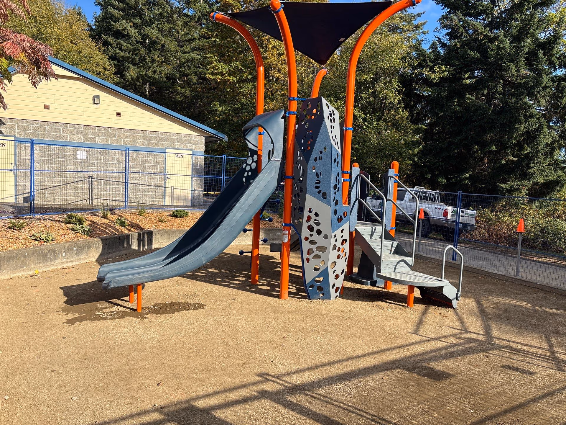 Playground equipment and safety surfacing in Nanaimo
